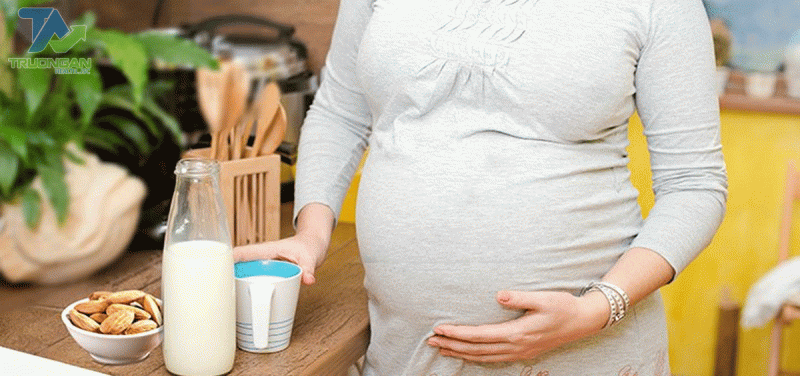 Một số lợi ích của sữa bầu mà nhiều mẹ bỉm chưa biết